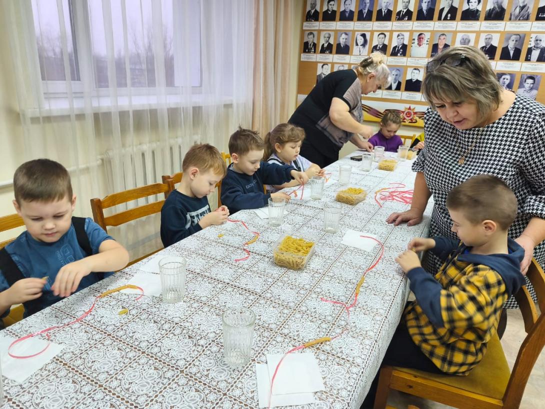 21 ноября 2025 года двери музея ООО "Мельник" распахнулись для самых любознательных гостей – воспитанников подготовительной группы детского сада № 24 «Солнышко». 